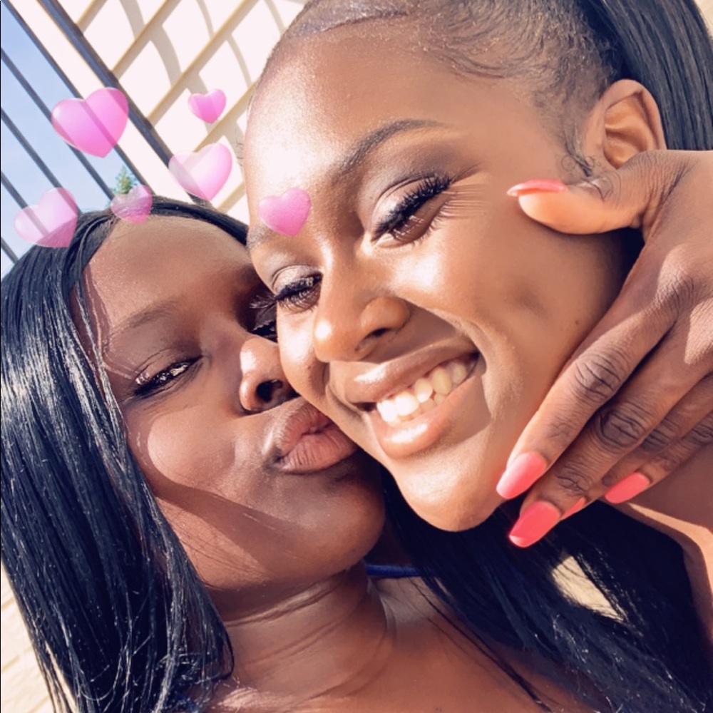 Meet your Posher, Gifty